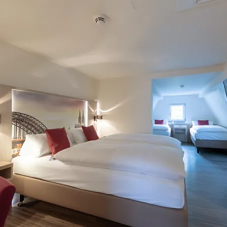 Cityclass Caprice Am Dom - Superior Hotel Köln